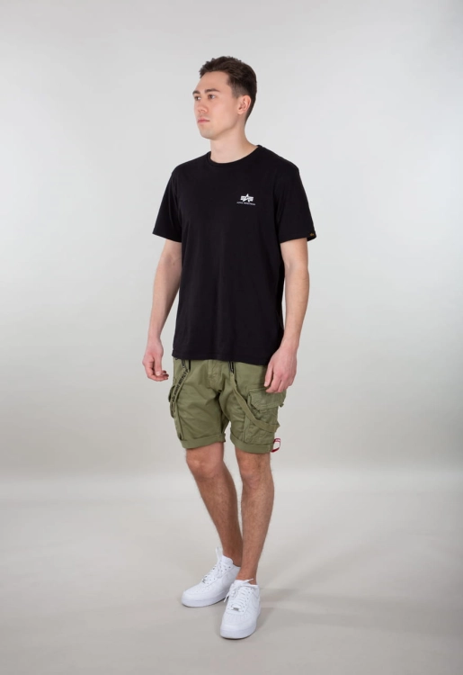 116213_11_alpha_industries_utility_short_005_44478.jpg