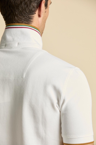 261PO1924UJP00002 white2.jpg